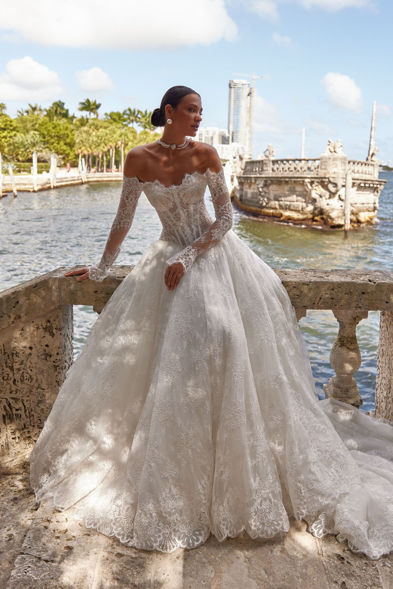 wedding dress Isolde by OKSANA MUKHA Isolde gown by OKSANA MUKHA: A-line with lace and bare shoulders
