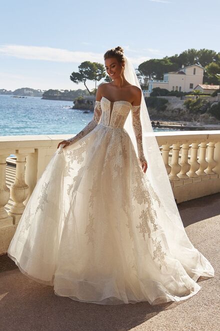 wedding dress Jennifer no cape by OKSANA MUKHA Dress lace appliqués, sequin embroidery, 50 cm train